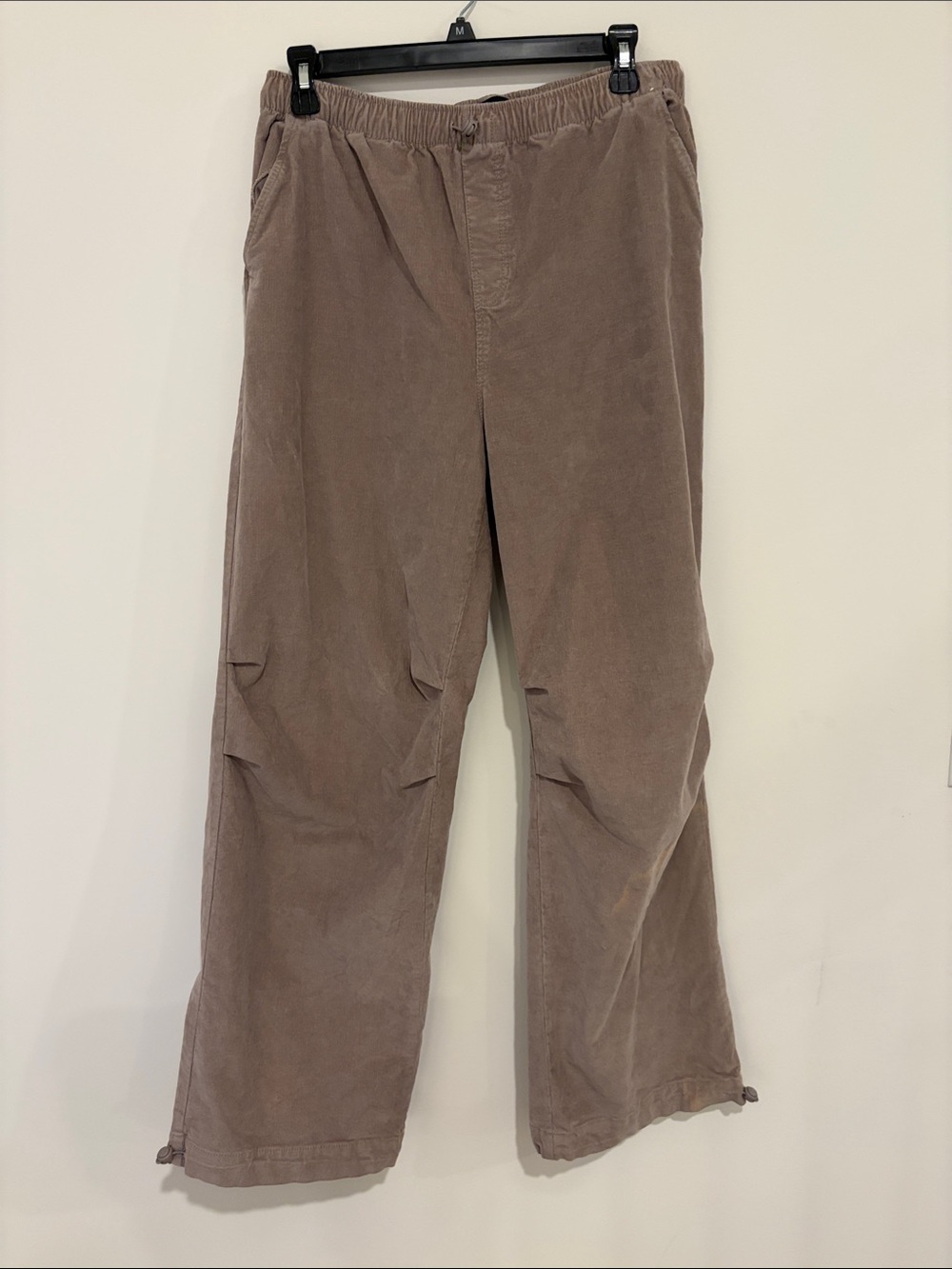 Aeropostale women’s Relaxed Corduroy Pants in Taupe